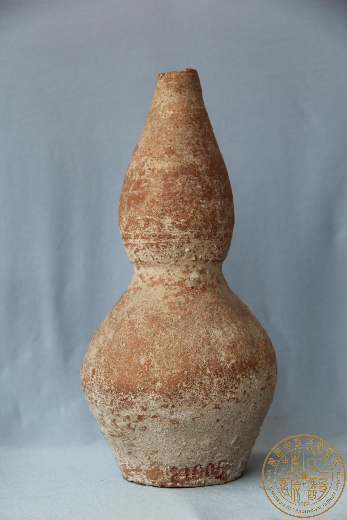 (YS)0028夹砂红陶两节葫芦瓶