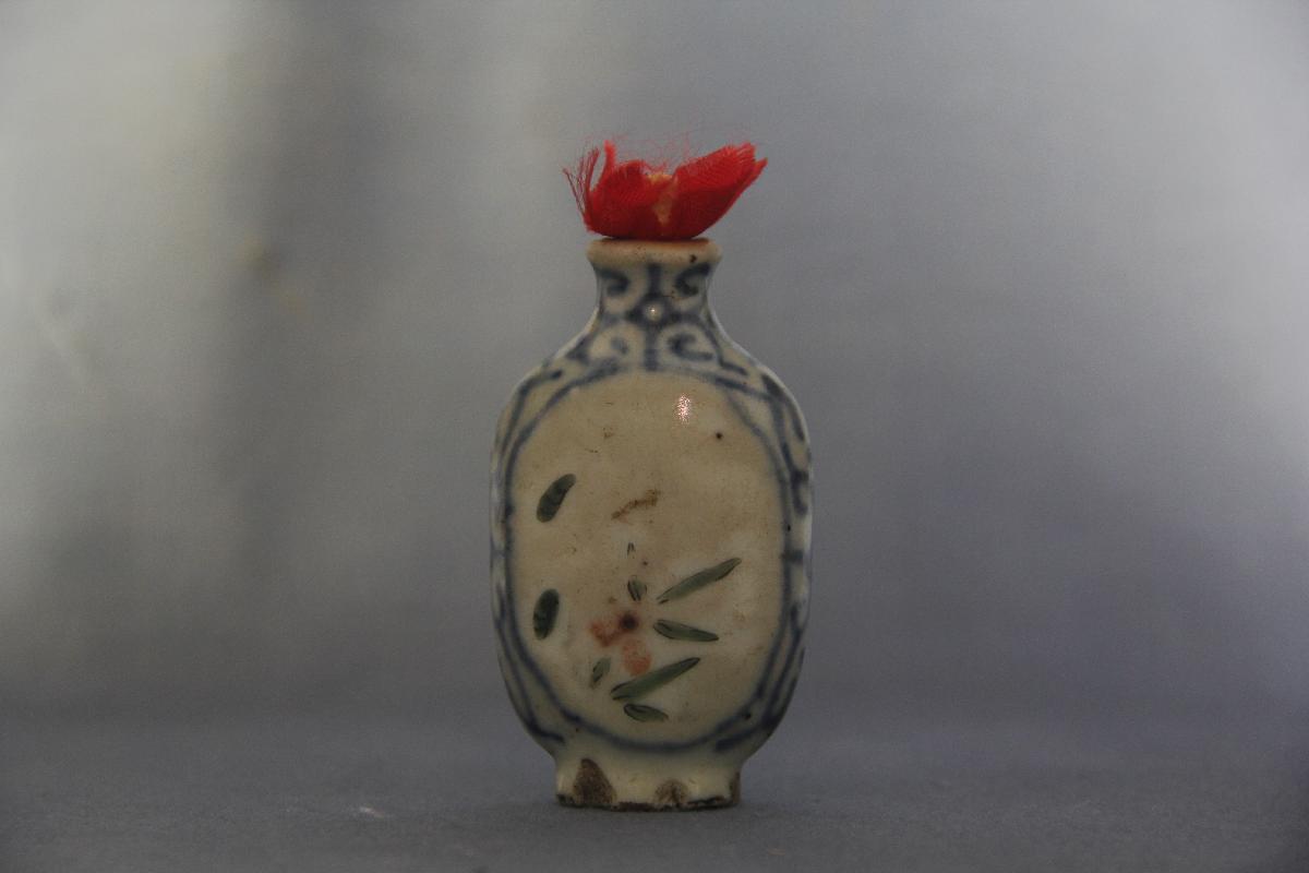 （YS）1149青花五彩小药瓶