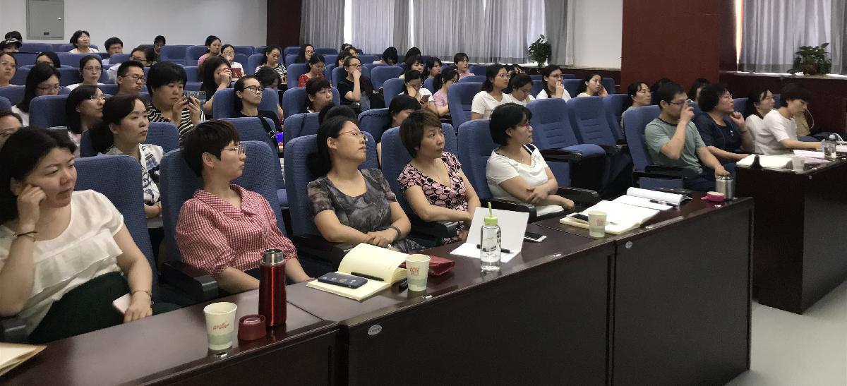 “中外护理科研创新”学术沙龙现场