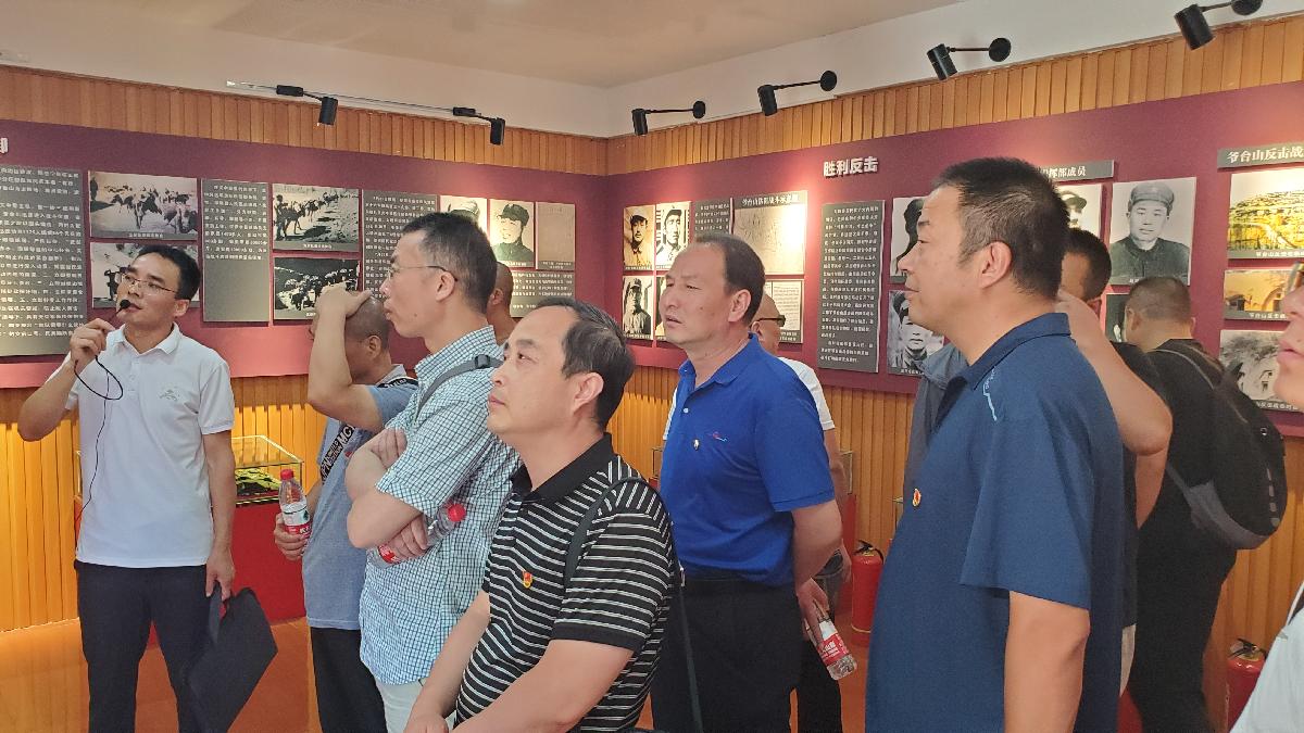 后勤基建党总支组织党员赴红色教育基地开展党性教育活动