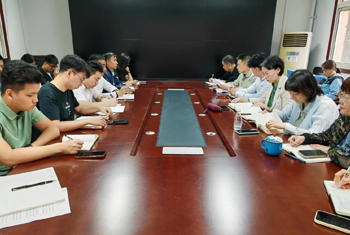 后勤保障处召开食品安全专题会暨四月份月调度会