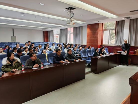 药学院举行2025级思邈中药班拜师仪式