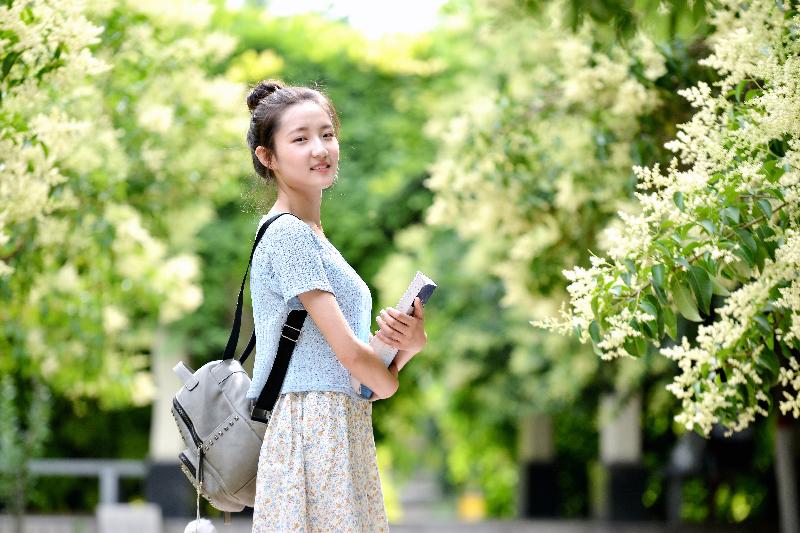 陕西中医药大学招生宣传MV《小幸运》